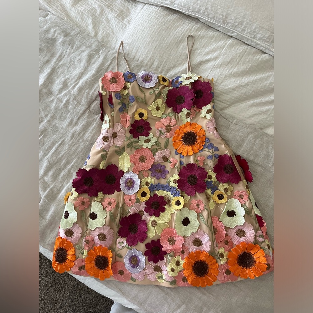 Dillards Floral Mini Dress!!!💐💐
